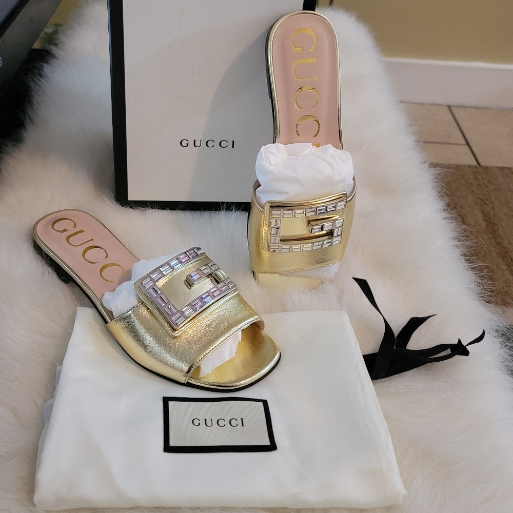*SOLD* New & Authentic Gucci Slides